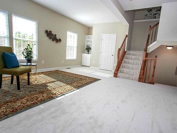 5th image of 6318 Meadow Glade Ln