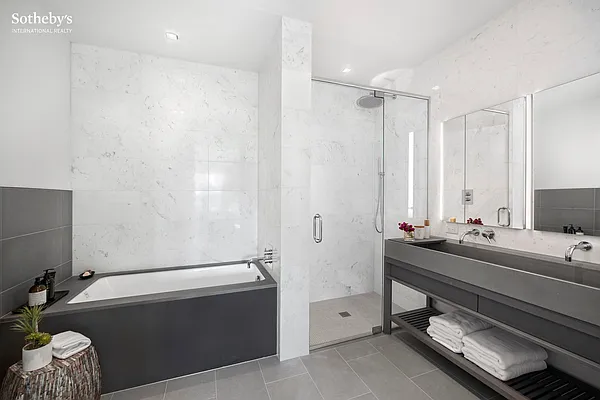 Sold by Sotheby's International Realty | media 22