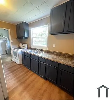 3 bed, 933 sqft, $1,625 — Photo 3
