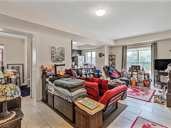 5th image of 886 Golf Links Rd #108