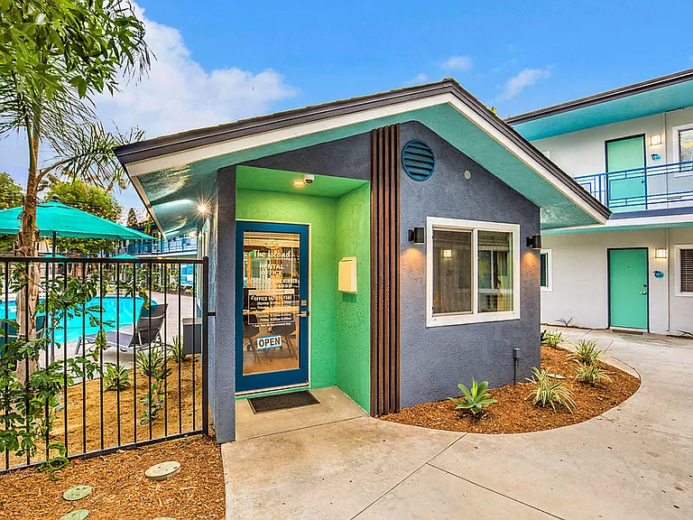The Island Apartments exterior courtyard building