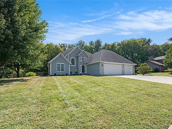 4th image of 407 Amesbury Dr