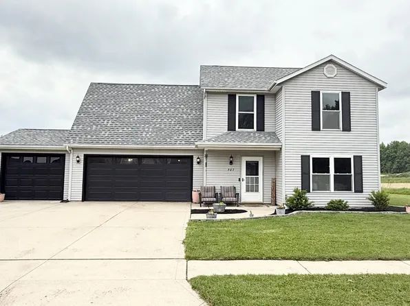 907 Sand Drift Dr, Fremont, IN 46737