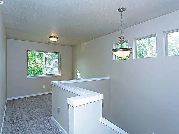 3 bed, 2.5 bath, 1441 sqft, $2,400 — Photo 4