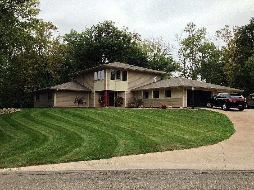 1st image of 3315 Lakeshore Dr