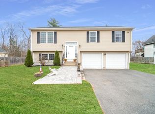 84 Hanover St, Wallingford, CT 06492