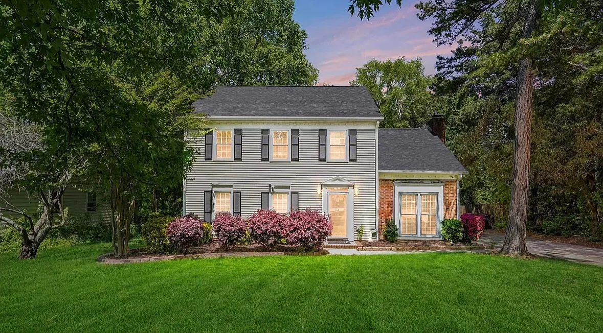 3 bed, 2.5 bath, 1759 sqft, $999 — Photo 1