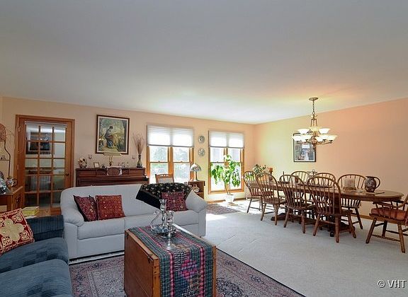 2nd image of 1147 Dawes St