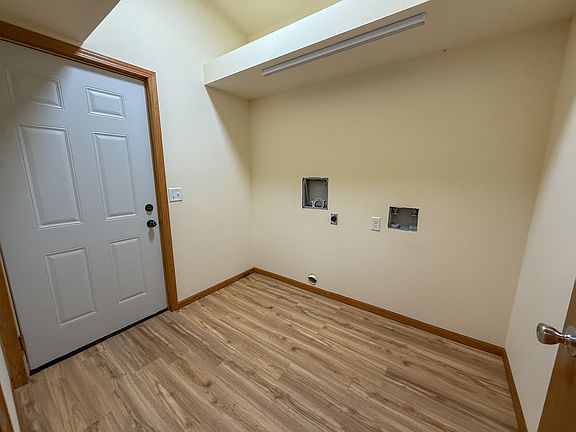 5th image of 5022 Paulson Ct APT 1
