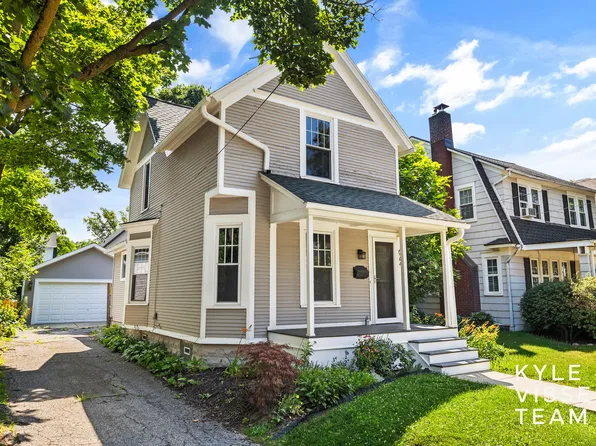622 Gladstone Dr SE, Grand Rapids, MI 49506