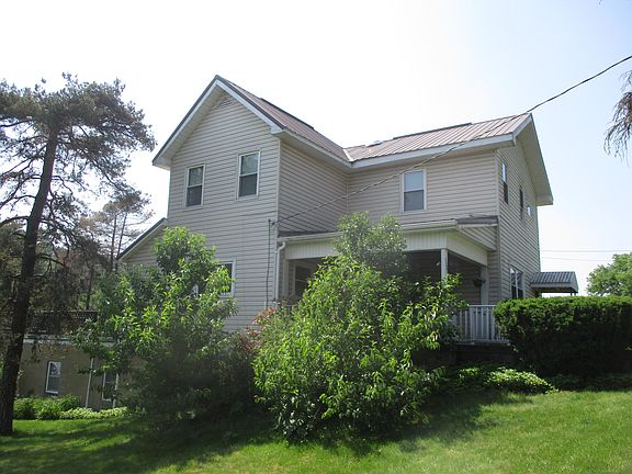 3rd image of 324 Elk Run Ave