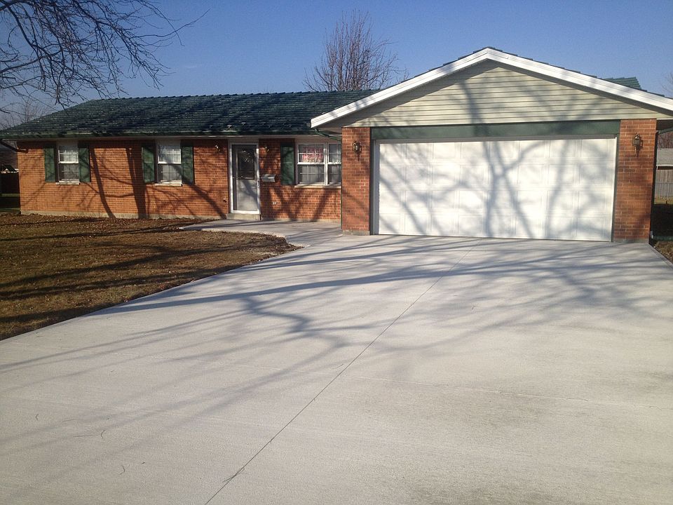 Beautiful brick ranch!