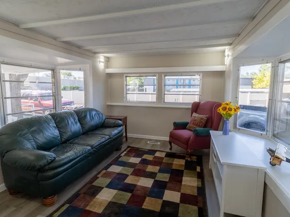 144 E Garden Park Cir, Salt Lake City, UT 84115