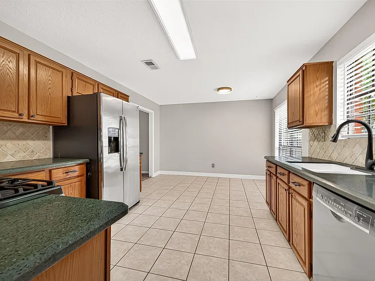 34 Green Slope Pl — Photo 19