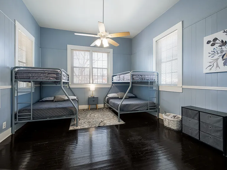 226 S Hackberry St — Photo 8