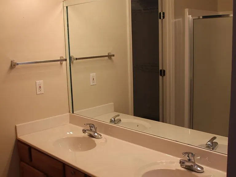 777 Rosslyns Dl — Photo 12