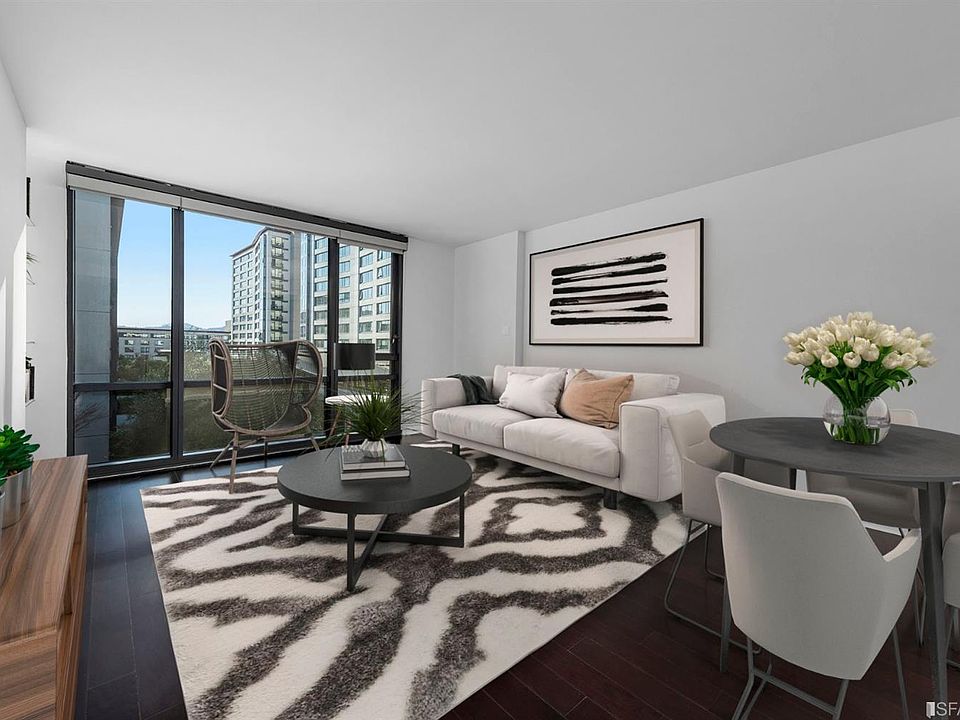 1st image of 250 King St Unit 648