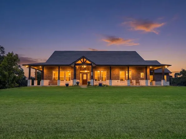 155 Horse Shoe Trl, Angleton, TX 77515
