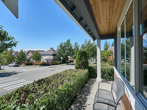 3rd image of 2028 25th Ave NE