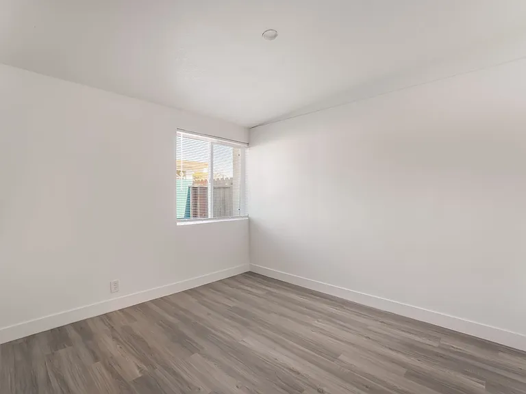 3200 E Owens Ave — Photo 15