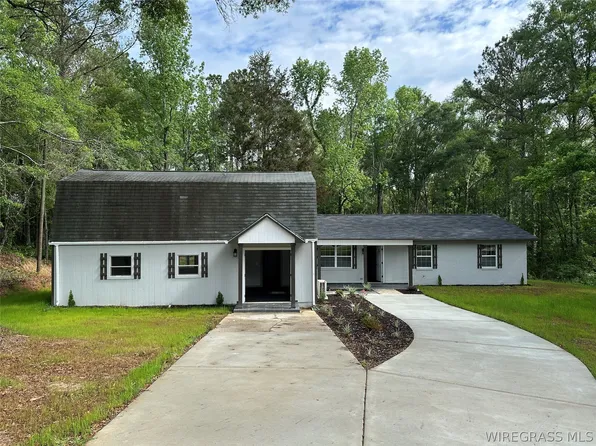 593 Mary McClendon Rd, Ozark, AL 36360