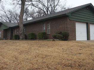 2628 N McMillan Ave, Bethany, OK 73008