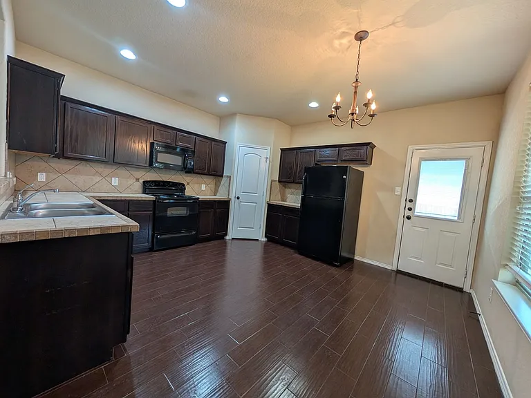 1028 Brown Rock Dr — Photo 13