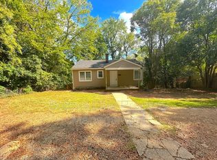 2438 Columbus Cir, Charlotte, NC 28208