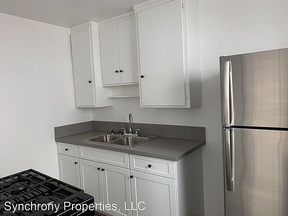 5th image of 437 E 3rd St #20