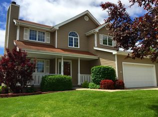 2424 River Ridge Dr, West Des Moines, IA 50265