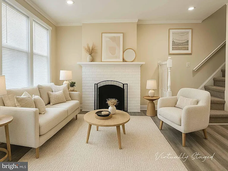 2030 Liberty St — Photo 3