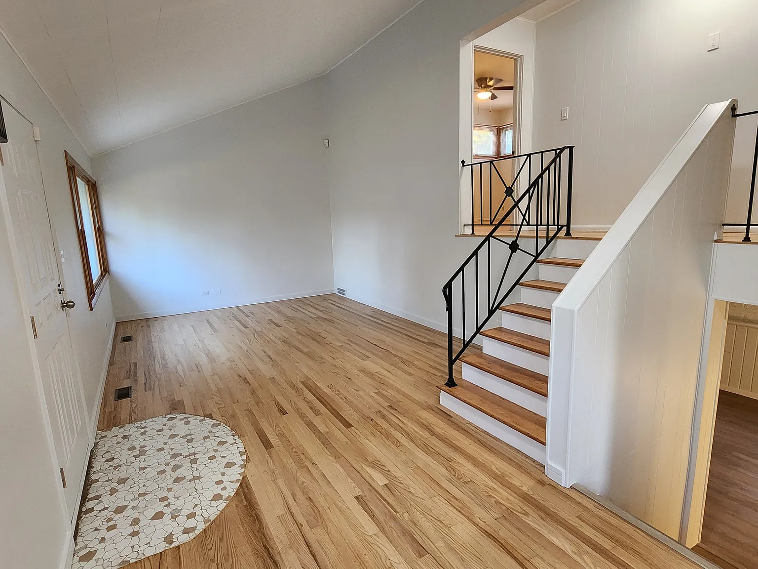 3 bed, 1700 sqft, $2,890 — Photo 4