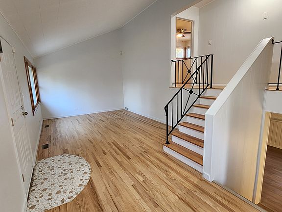 4th image of 636 W Sunset Ave