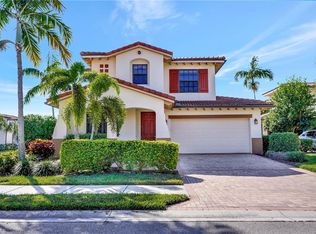 1224 Manado Dr S, Naples, FL 34113