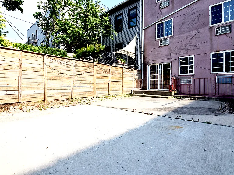 1619 Pacific St #1 — Photo 12