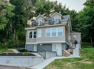 509 W 4th St #1, Duluth, MN 55806