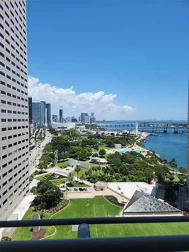 325 S Biscayne Blvd #2220 Photo 1