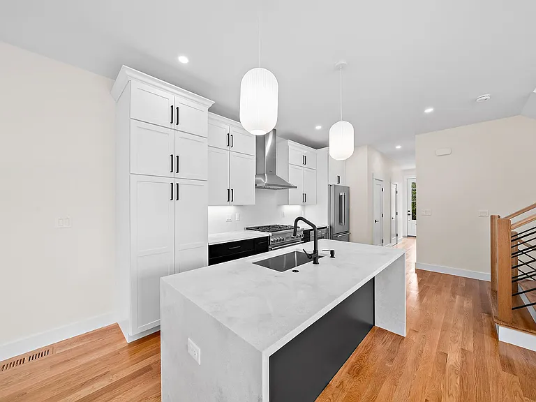 11 Jasset St #11 — Photo 6