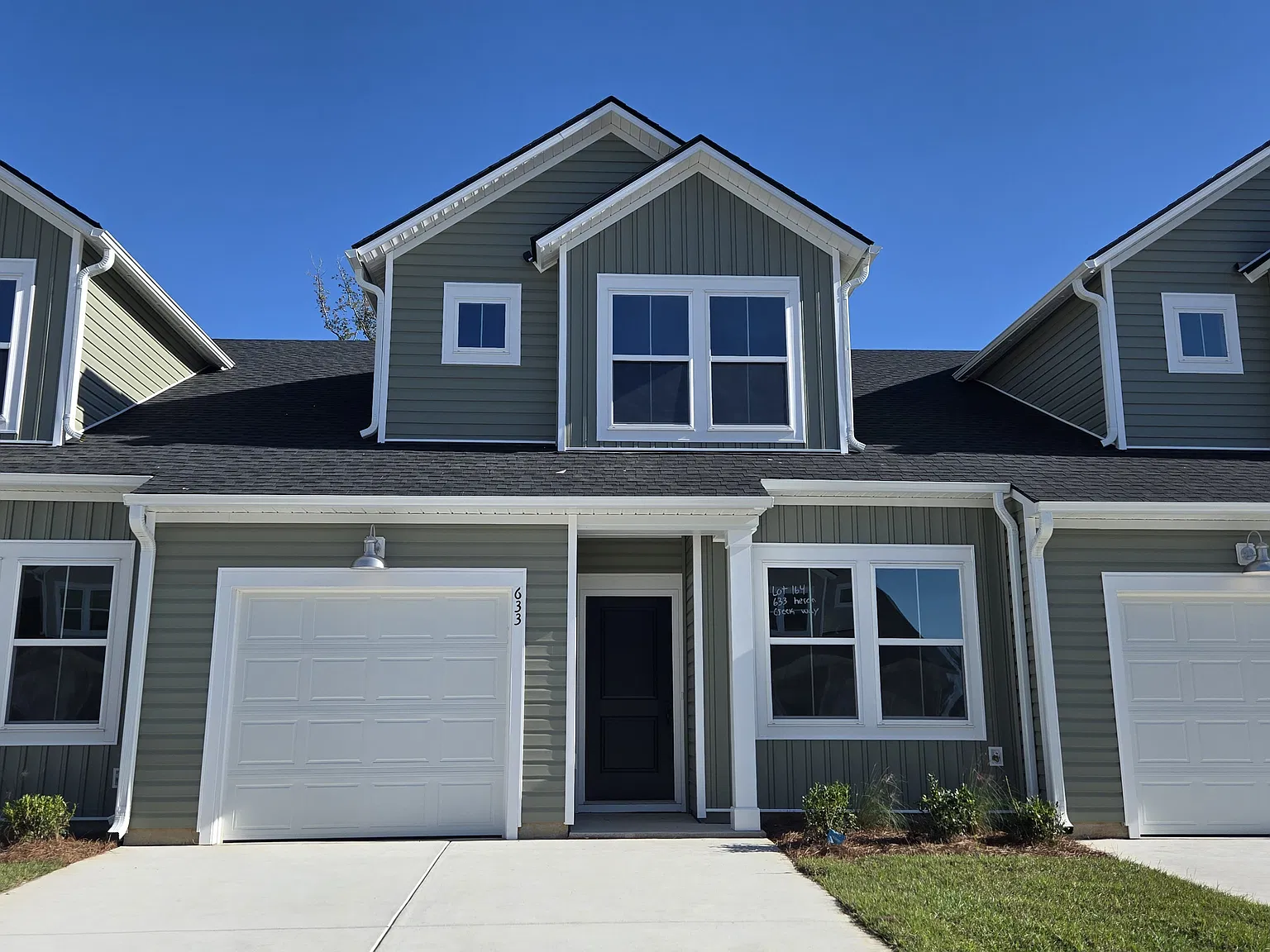 3 bed, 1437 sqft, $1,800 — Photo 1