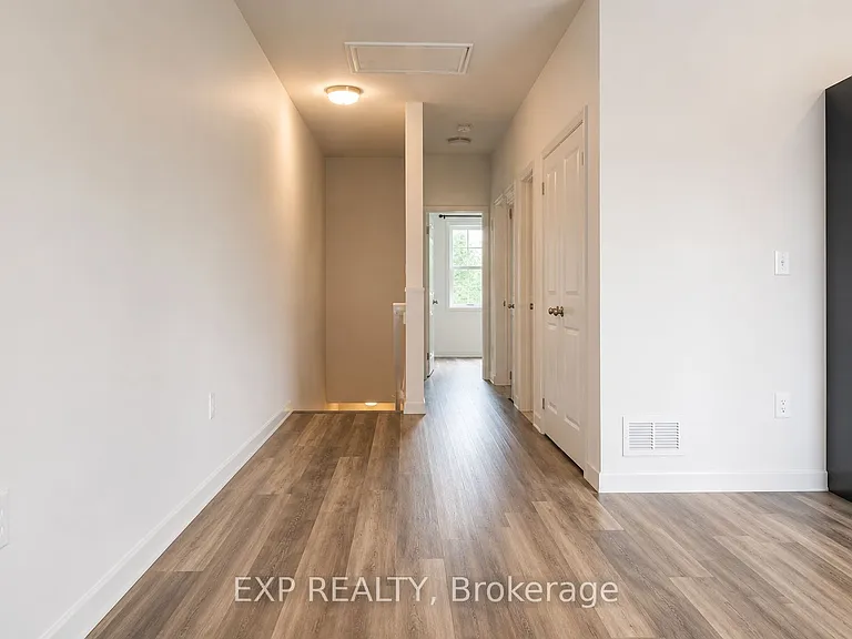 205 W Oak Trl #40 — Photo 5