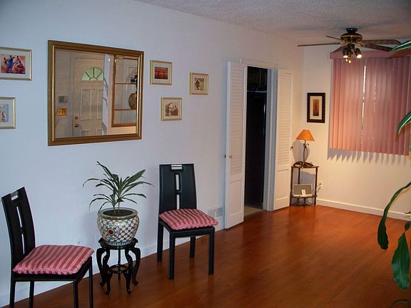 Livingroom/Diningroom