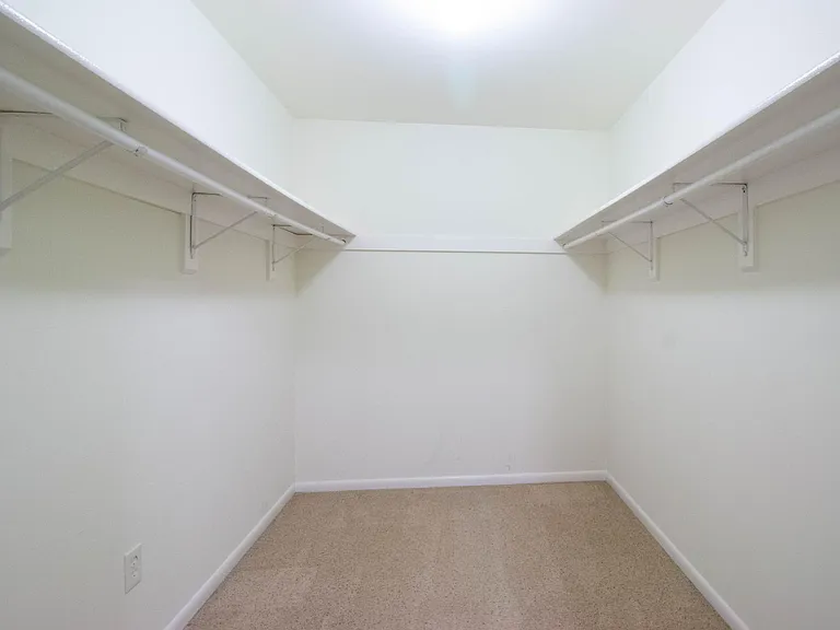 3503 Redwood Ct — Photo 56