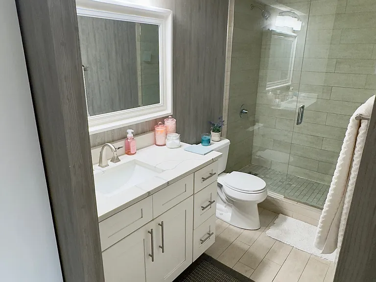 10 E Ontario St #2101 — Photo 8