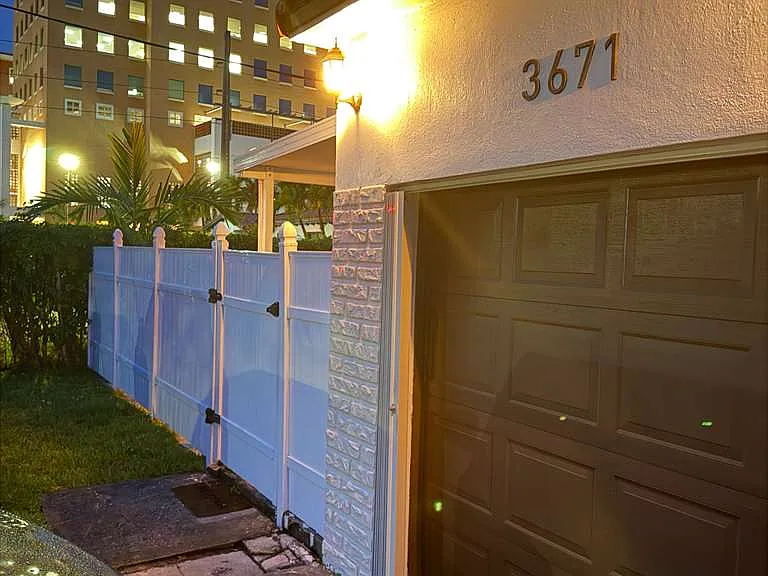 3671 SW 20th St — Photo 5