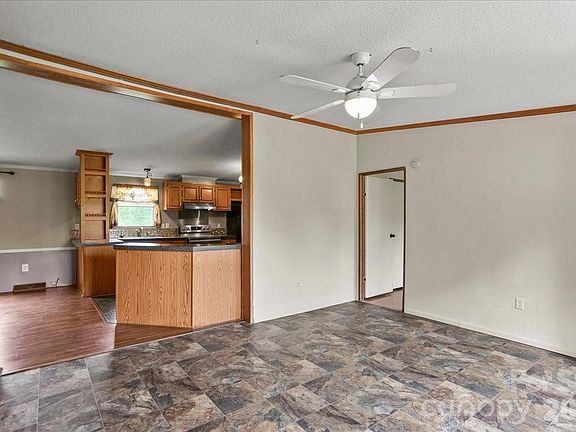 4th image of 2082 Mary D Rd
