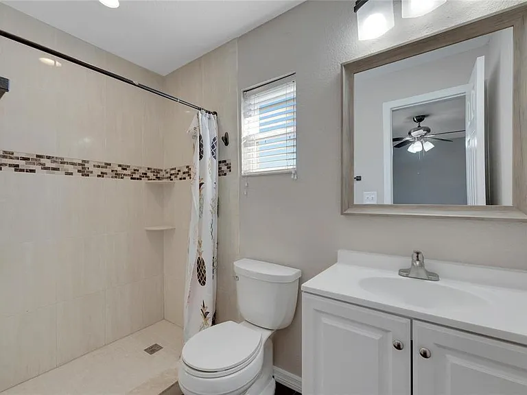 412 Flamingo Dr — Photo 34