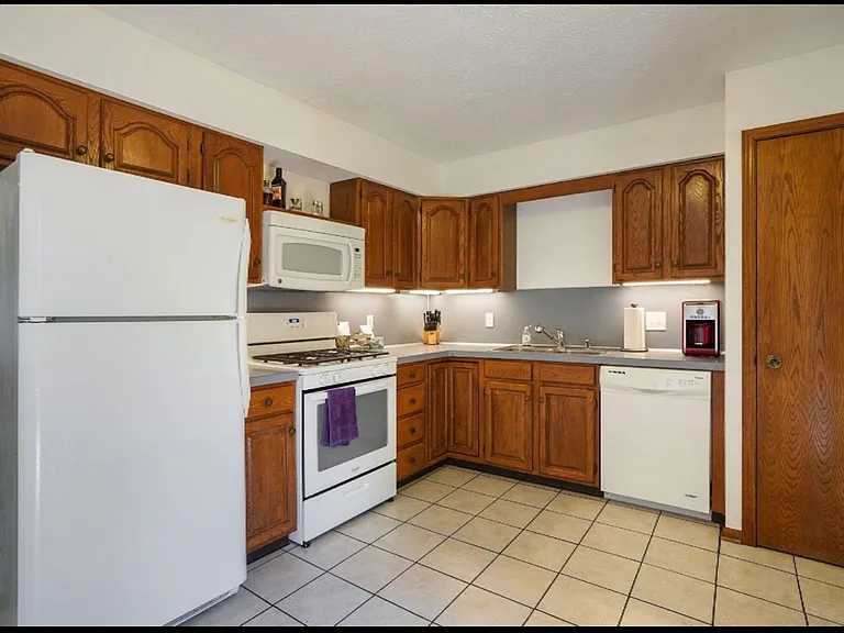 2150 Countrywood Dr SE #1 — Photo 3