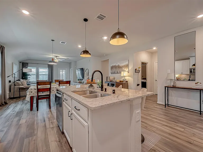 2114 Cherryvale Dr — Photo 10