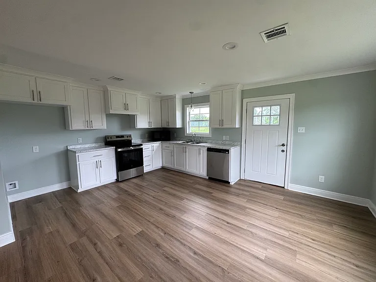 135 Helaire Pvt Ln — Photo 3