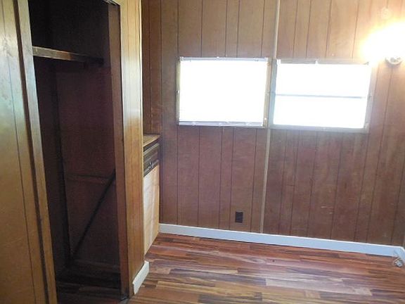 5th image of 1819 Canary Ave